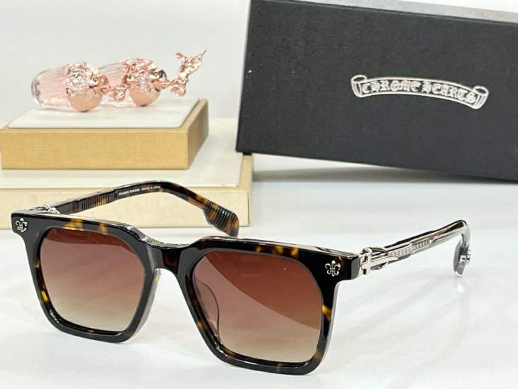Picture of Chrome Hearts Sunglasses _SKUfw57426741fw